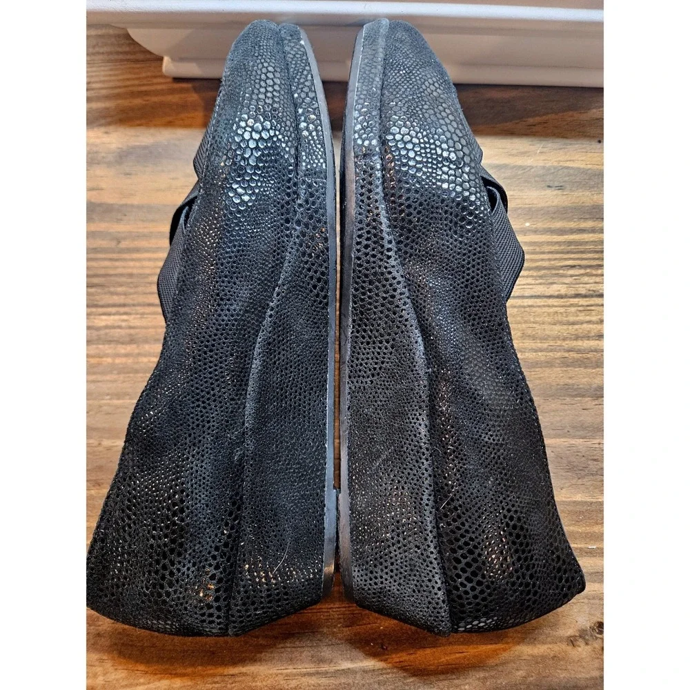 Vaneli Chic‎ Elastic Crossover Comfort Slip On Wedge Heel 8W Black Peep Toe #563